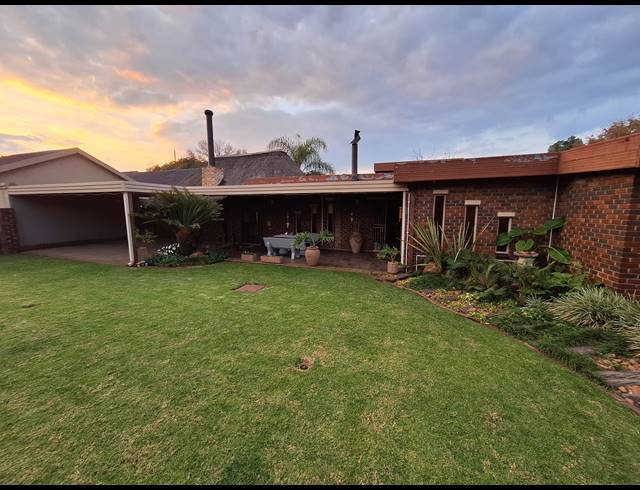 3 BEDROOM HOUSE FOR SALE IN VANDERBIJLPARK SE 7